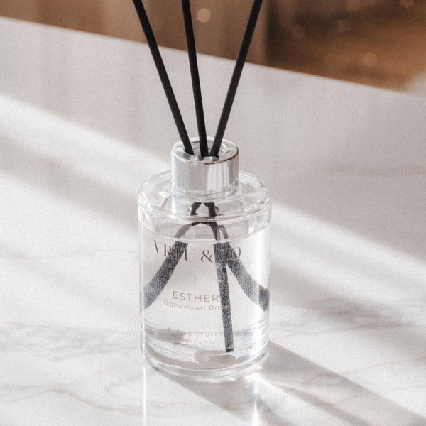 ESTHER — THE SIGNATURE DIFFUSER